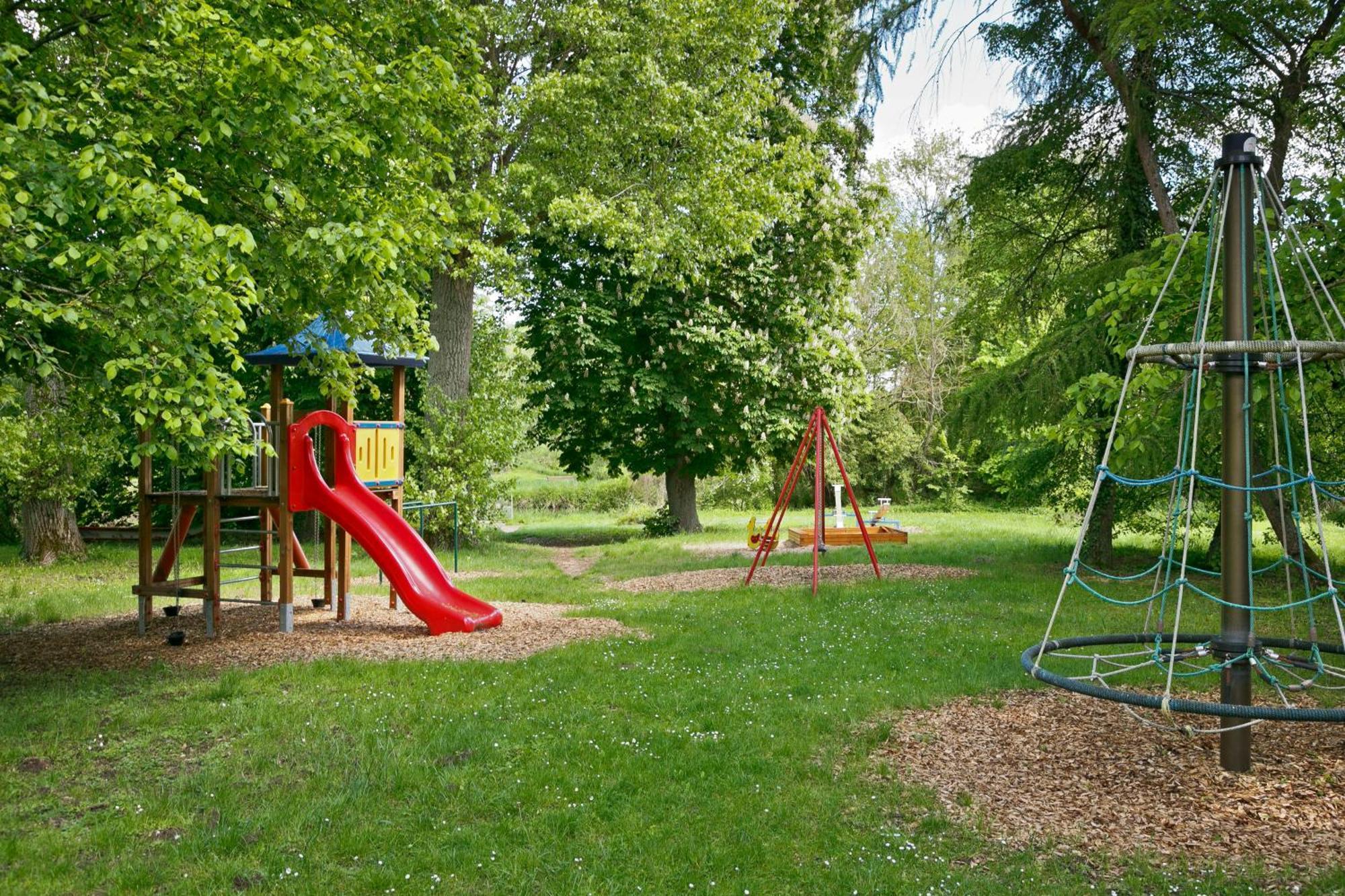 Knaus Campingpark Frickenhausen Кемпинг *