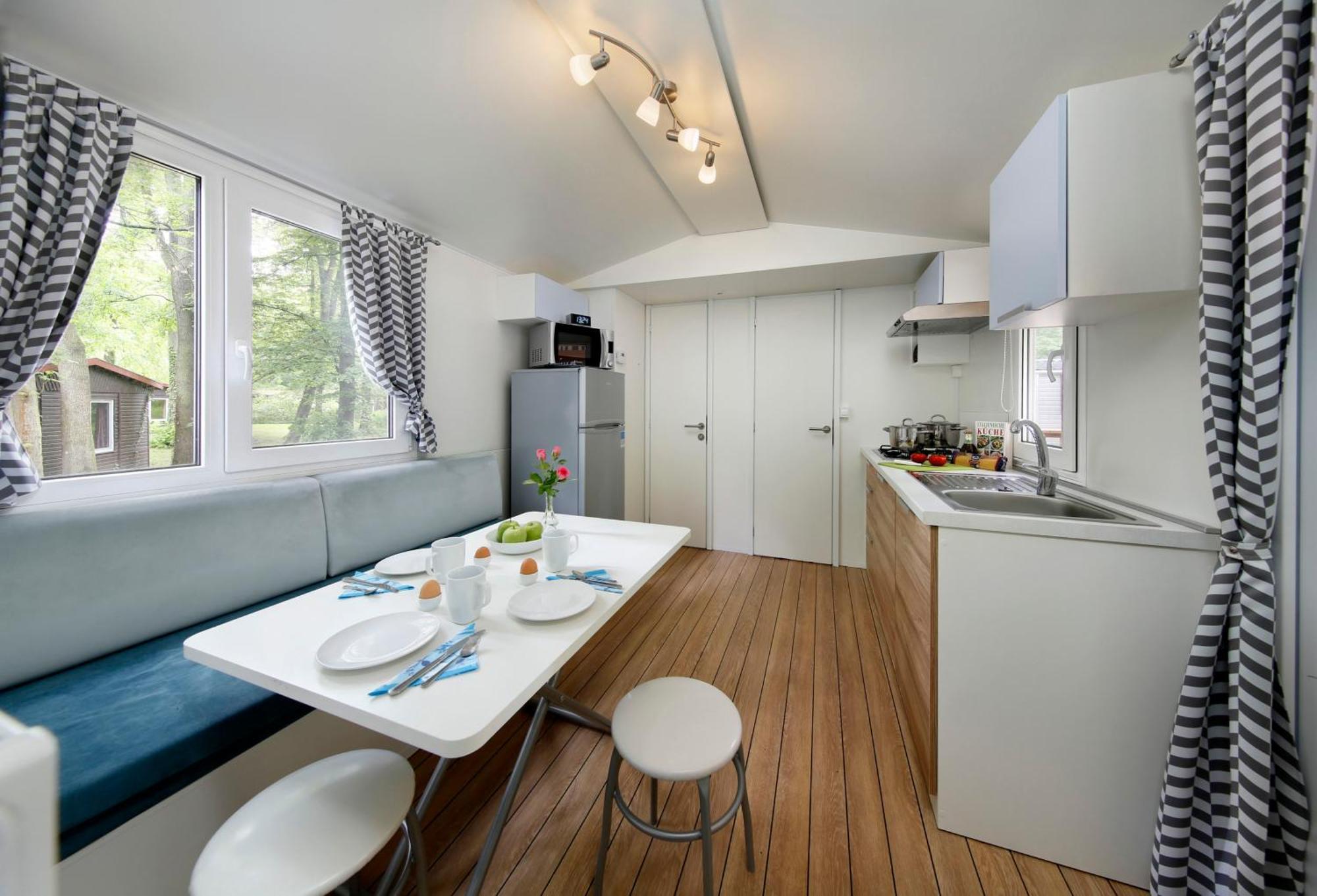 Knaus Campingpark Frickenhausen Campsite Frickenhausen am Main